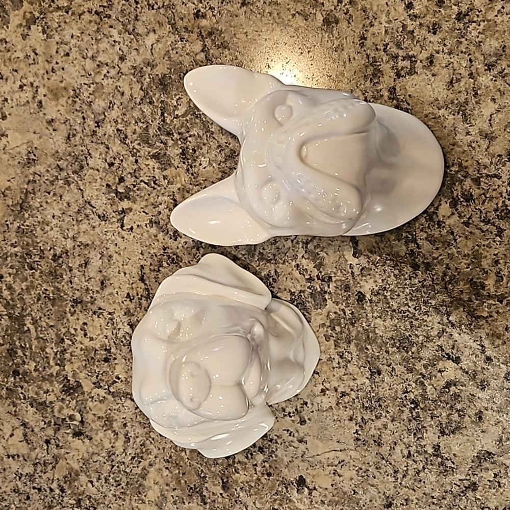 Decorative ceramic dog heads/decor